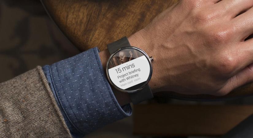 A Motorola a hírek szerint idén visszahozza a Moto 360 Watch-ot