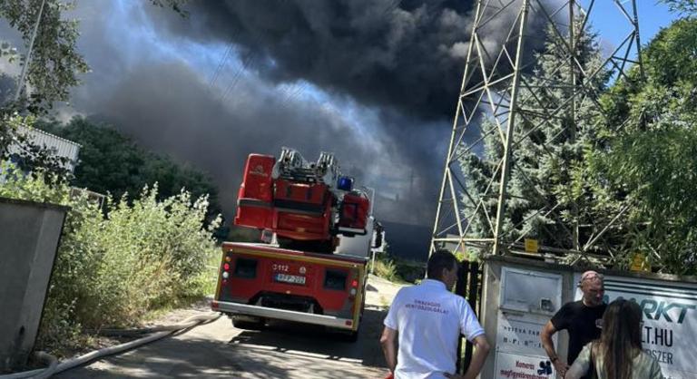 Ég egy raktár Pomázon, egy ember könnyebben megsérült