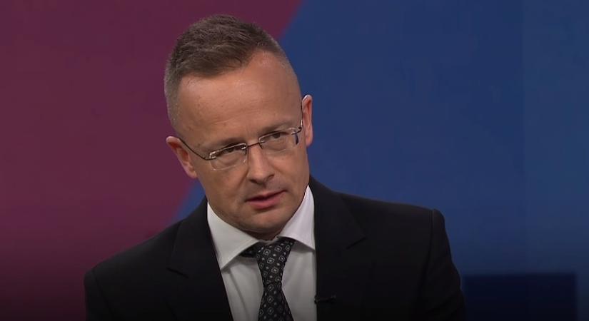 Szijjártó Péter üzent Zelenszkijnek és a vádaskodó Rácz Andrásnak is