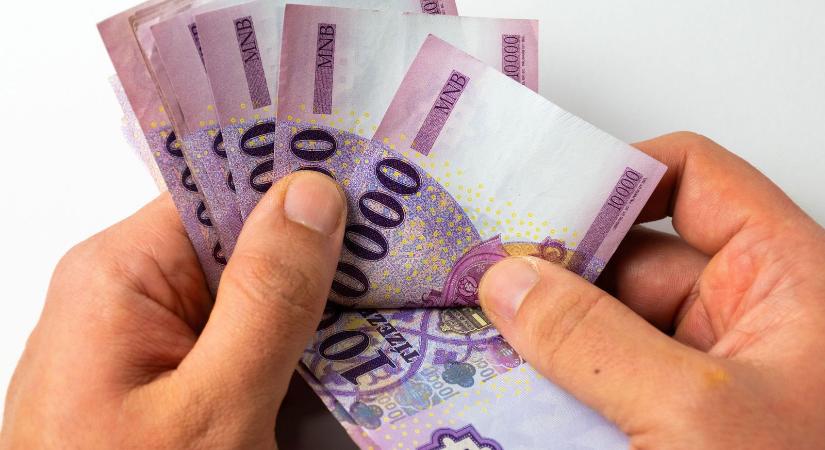 Meglepő utalás jön augusztusban, de egy rejtett részlet mindent boríthat