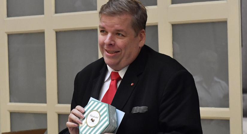 Kiderült, mikor búcsúztathatják Schmuck Andort