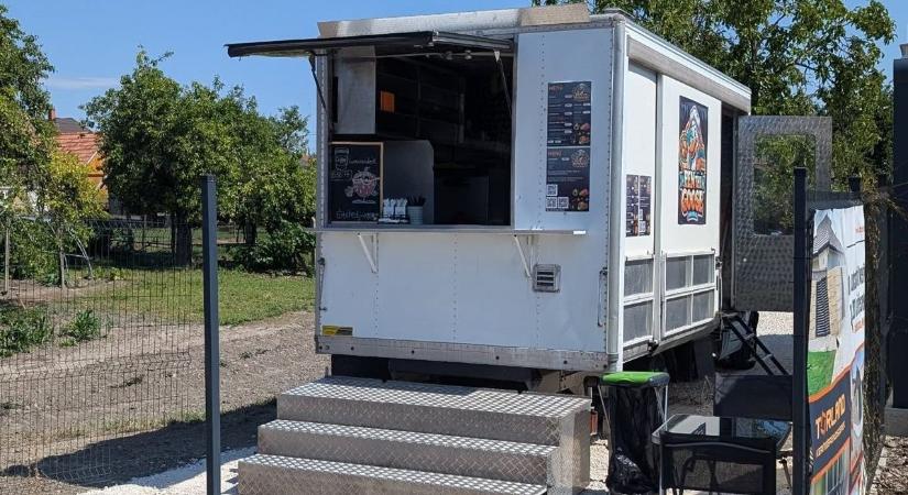 Győr után Győrújbaráton is kinyitott a foodtruck étterem
