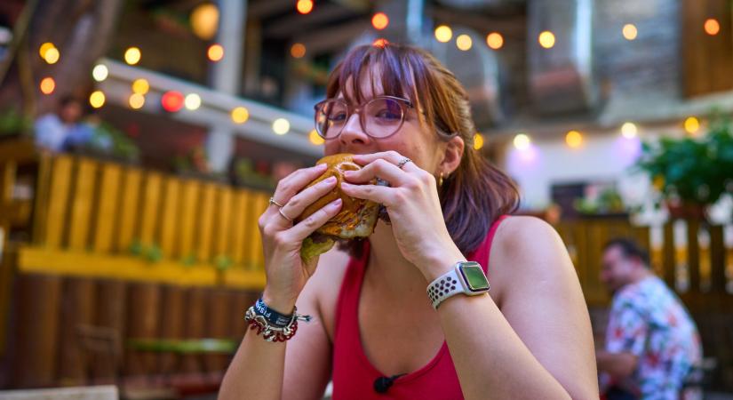 Struccburger? Ne dugd a fejed a homokba, amíg nem próbáltad, hiszen itt az ideje felzabálni A Grundot!