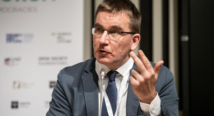 Rácz András: A baj az, hogy a miniszterelnök egyértelmű cáfolat helyett csak személyeskedik