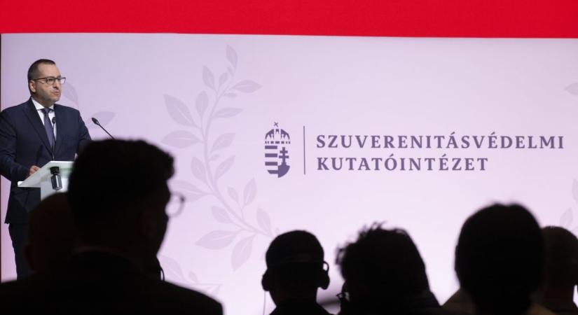 A Szuverenitásvédelmi Hivatal szerint a brit kormány milliókért vett meg „autentikus videókat” készítő influenszereket, vizsgálják a magyarországi beavatkozást