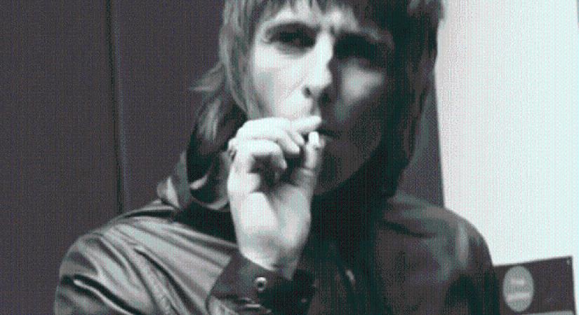 Liam Gallagher mindenkit megnyugtatott: az Oasis koncertjén azzal lötyögsz, akivel akarsz, nincs „Coldplay-féle becsapós kamerás szarság”