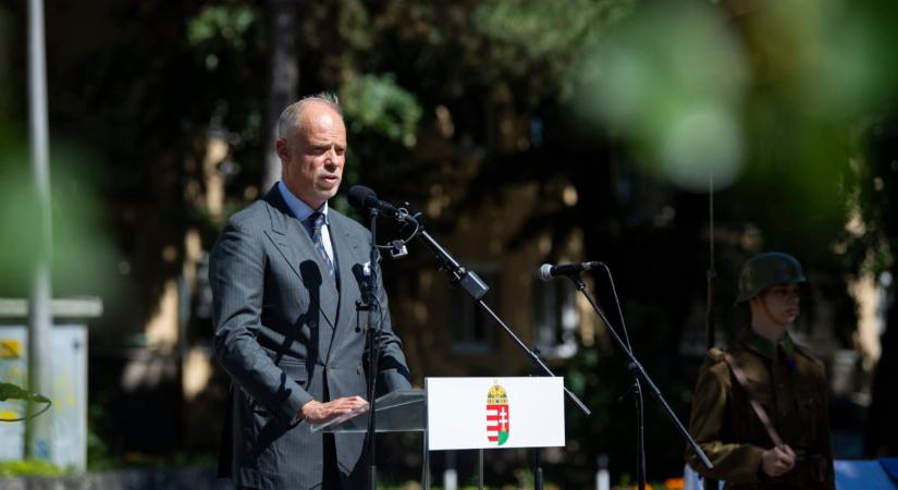 Szalay-Bobrovniczky Kristóf: A második világháború hősei utat mutattak a ma emberének