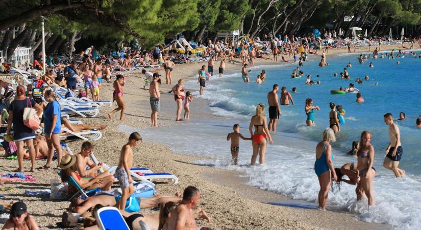 A kockázatok sem szegik a nyaralók kedvét, minden eddiginél többen terveznek utazni
