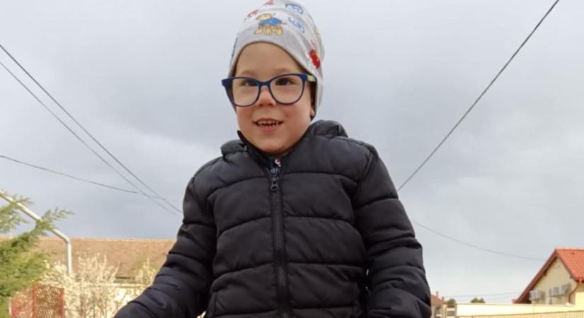 Agyvérzéssel született Marcu, minden lépéséért küzd a kisfiú, de nem adja fel – teljes életet is élhetne és csak egy kicsi kellene hozzá – galériával