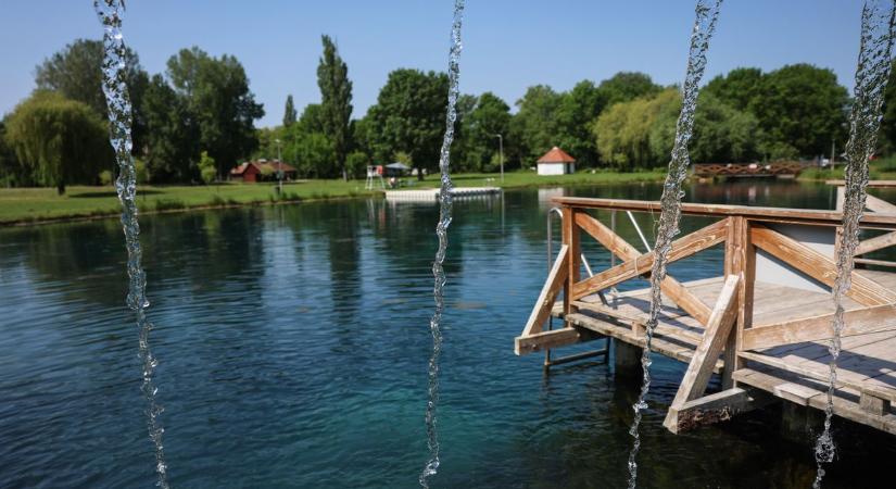 Fotókon az ország egyik legszebb strandja: itt a mélyben is bugyog, forr a víz