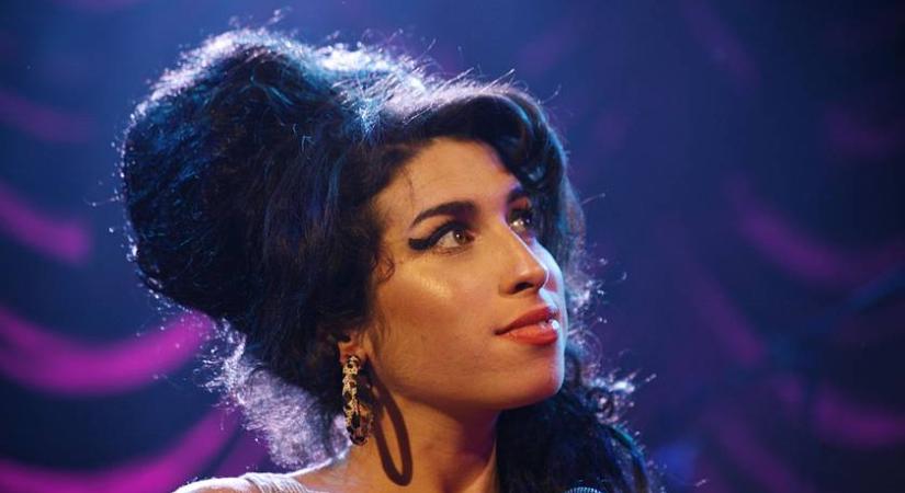 Szívbemarkoló, Amy Winehouse hogyan festett élete utolsó koncertjén: ma 14 éve, hogy elhunyt