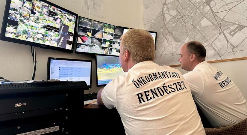 Élő kamerakép buktatta le az illegális szemetelőket Halason, de más furcsaságra is fény derült