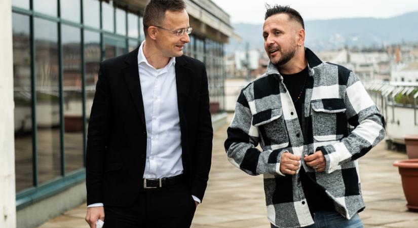 A kormányközeli lap szerint probléma, hogy a kormányközeli távközlési cég lapít a Majka-üggyel kapcsolatban