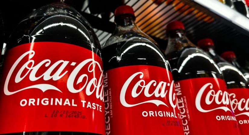 Jön az amerikai nádcukros Coca-Cola – Trump már most győzelemként ünnepli