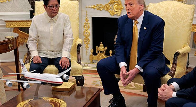Kína felé kacsintgat Trump, de a legerősebb, legszorosabb és legmegbízhatóbb szövetségesnek a Fülöp-szigeteket tartja