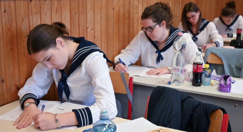 A külföldről hazatérő iskolások felzárkóztatására gyerekenként havi 130 ezer forintot ad a kormány