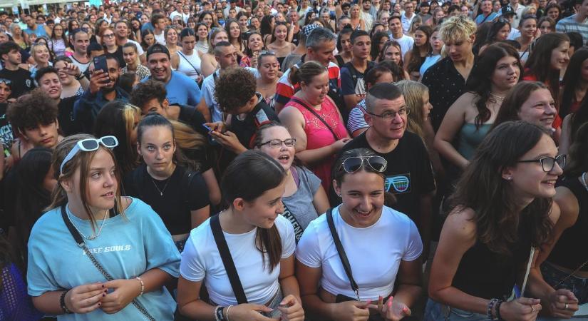 Több ezren izgulnak ma a felvételi pontok miatt