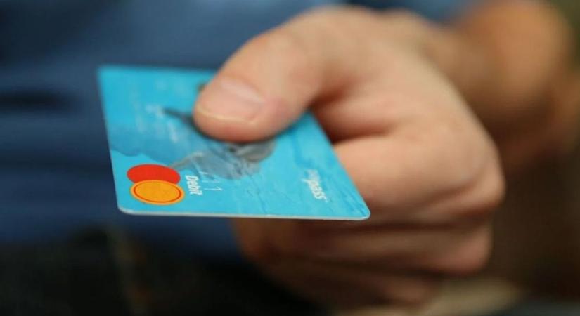 Leállás az egyik hazai nagybanknál, több szolgáltatásban is fennakadások lesznek