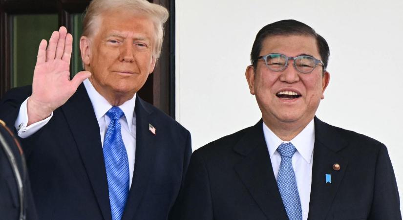 Megvan az amerikai-japán kereskedelmi megállapodás, 15 százalék lesz az importvám