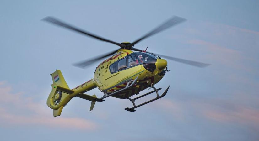 Súlyos motorbaleset miatt lezárták az M1-es autópályát - mentőhelikopter is érkezett