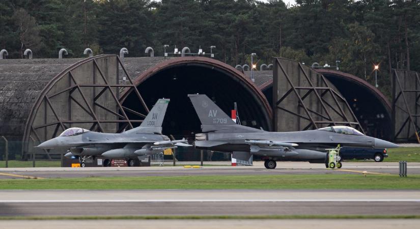 Visszatérnek az amerikai atombombák Európába? A briteknél valami készül, Moszkva figyel