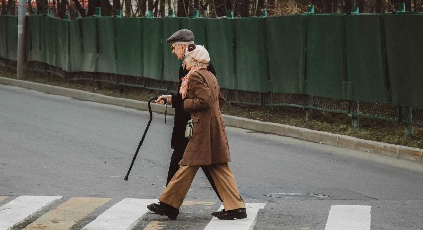 Júniusban közel 4,7 millió nyugdíjast tartottak nyilván az országban