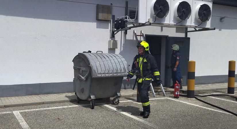 Nagy volt az ijedtség Szarvason a hatalmas füst láttán