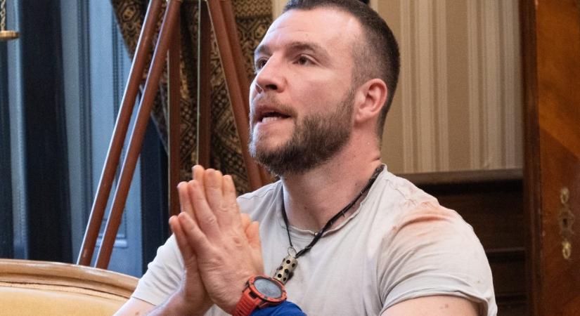 „Mi az isten van a világban?” – reagálta Molnár Áron a hírre, miszerint Zelenszkij aláírta a korrupcióellenes szervek függetlenségét korlátozó törvényt