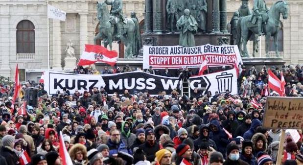 Tízezres tüntetés Bécsben a járványügyi intézkedések ellen