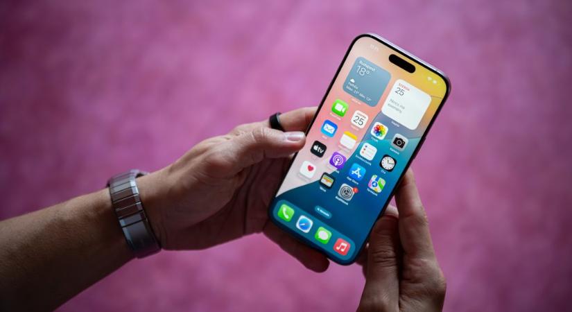 Botrányos újítást hoz vissza az Apple