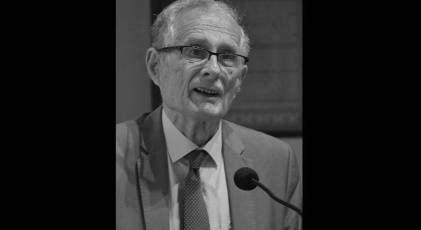 Elhunyt Kiss Gy. Csaba Széchenyi-díjas irodalom- és művelődéstörténész, az MDF alapító tagja