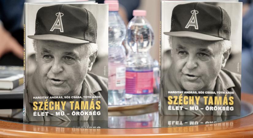 A feszült közhangulat miatt leállították a Széchy Tamásról szóló könyv utánnyomását