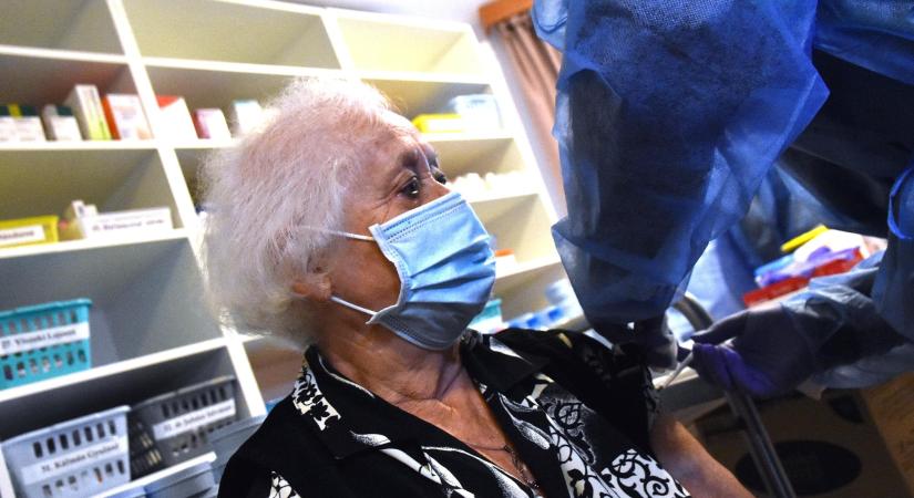 A nyugdíjasok sem bíznak a kínai vakcinában