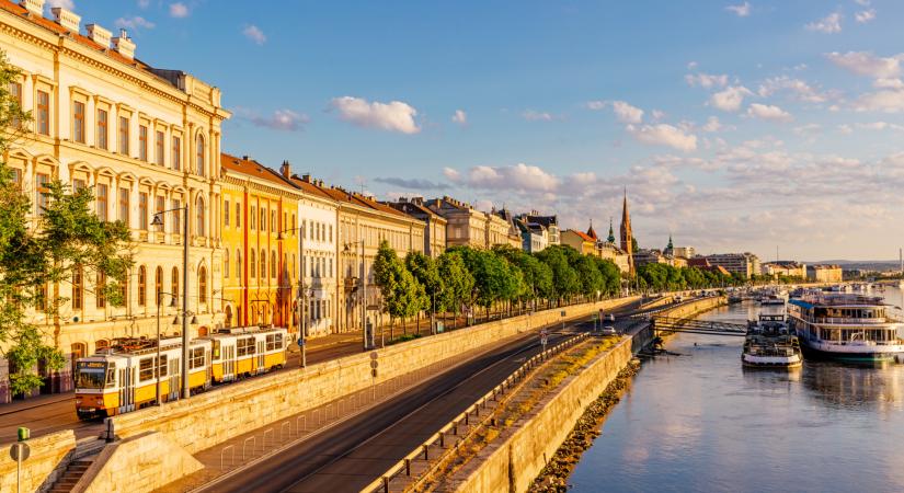 Ellepték a turisták Budapestet, ez vonzza most a tömegeket