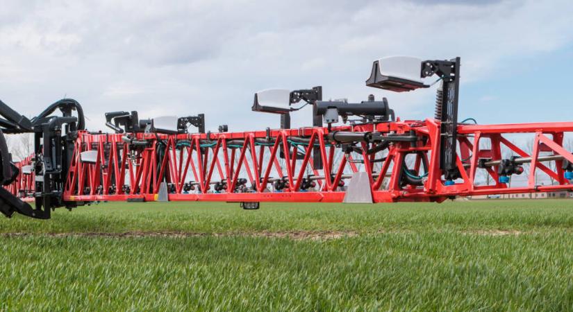 Precíziós gyomirtás mesterséges intelligenciával: Kverneland és DAT EcoPatch