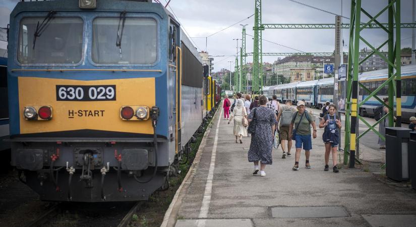 Elromlott a biztosítóberendezés a Déli pályaudvaron, késésekkel kell számolni