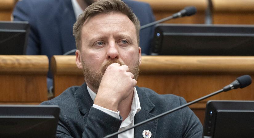 Már a rendőrség is vizsgálja Kotlár vakcinákról szóló jelentését