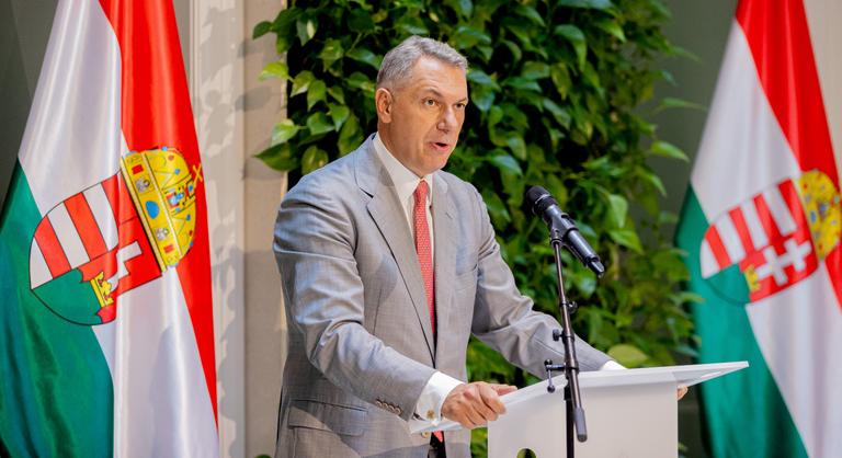 A DK kiderítette, Lázár János hasraütésszerűen mondta be az M76-os autópálya megépítésének az összegét