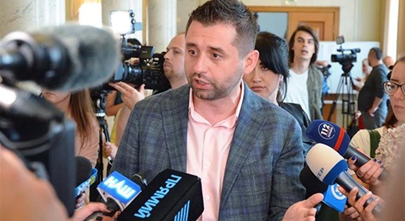 Zelenszkij pártja reagált a korrupcióellenes szervezetek elleni törvénnyel szembeni tiltakozásra
