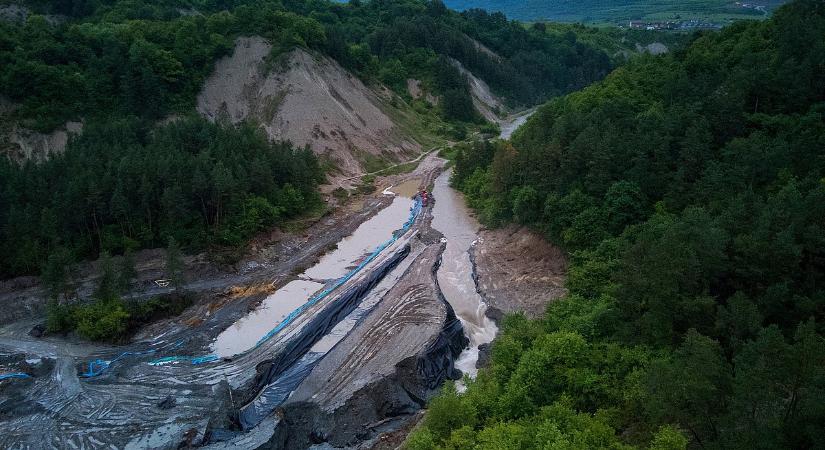 Parajd már menthetetlen: biztos, hogy beomlik a sóbánya, tó lesz a helyén