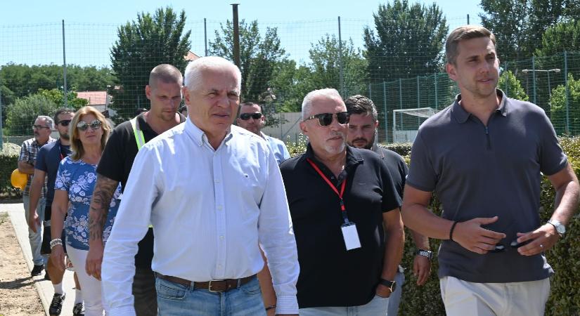 Nyíregyháza: 1,5 milliárdból épülnek új pályák, megszólalt a polgármester