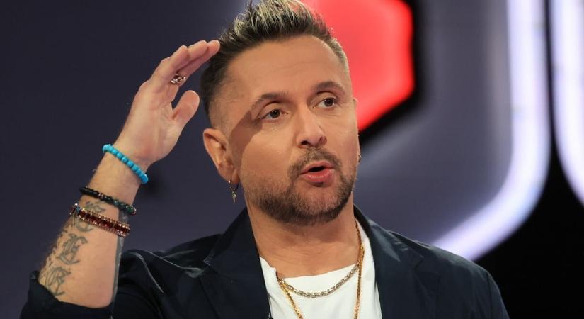 Bayerek, dopemanek, deákok, Megbukott kétszínű zsiványok – Majka versben üzent az őt támadó fideszeseknek