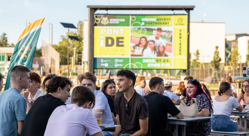 Így várják Debrecenben a felvételi ponthatárok kihirdetését – videóval