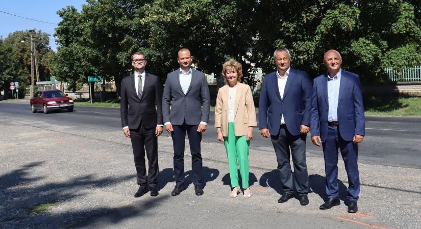 Ez a 11 útszakasz újul meg Zalában, közel hétmilliárdot költenek a TOP Plusz projektben (galéria, videó)