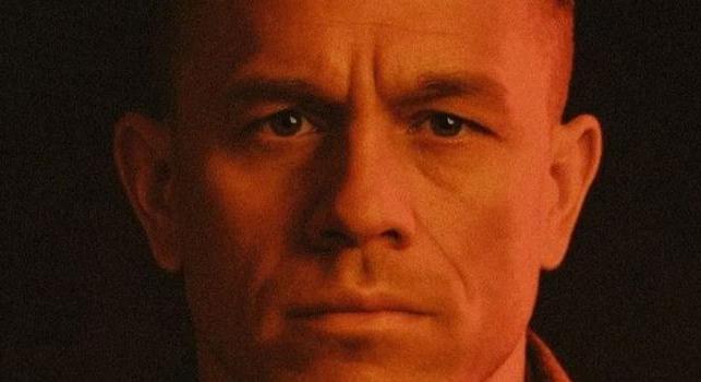 Kiderült, melyik hónapra várhatjuk Charlie Hunnam sorozatgyilkosát