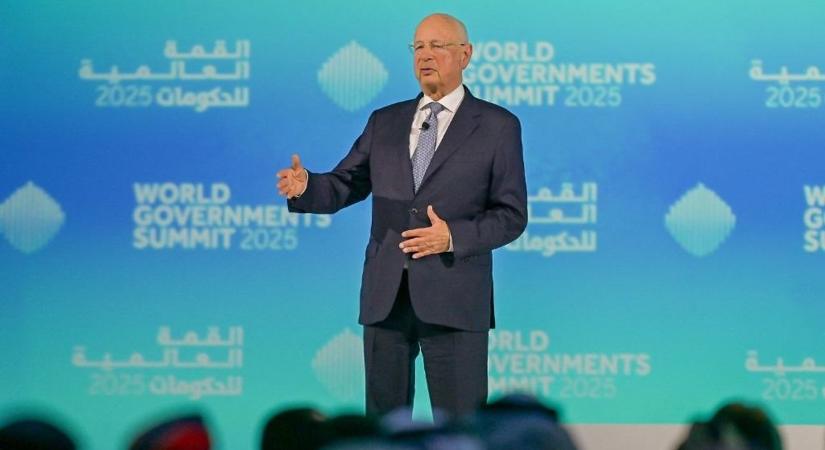 A davosi vezér, Klaus Schwab hűbérbirtokként kezelte a szervezetét