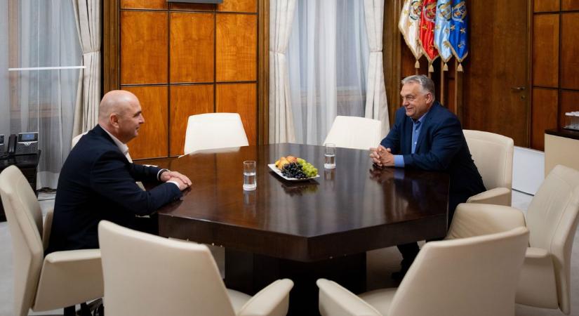 Orbán Viktor a román miniszterelnökkel tárgyalt