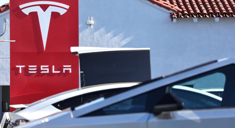 Átverte vevőit a Tesla, kitilthatják egyes kereskedésekből