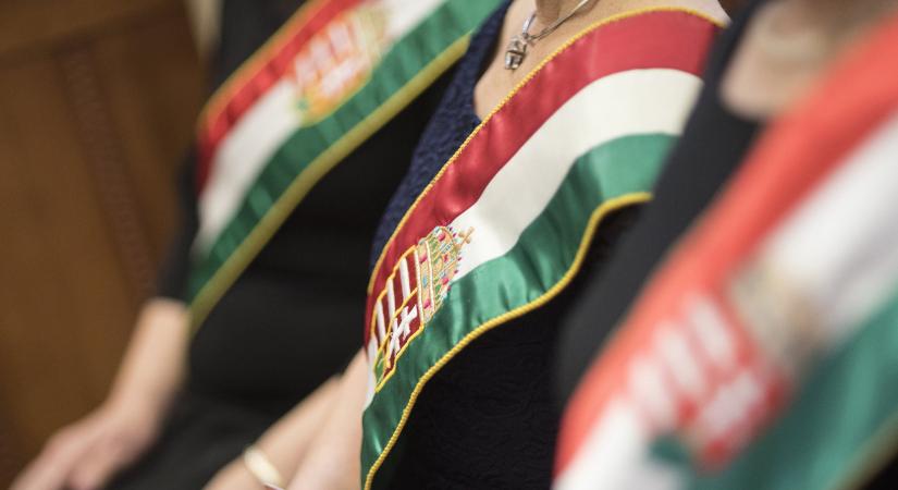 Mostantól nagy változás jön a keresztnevek engedélyezésében