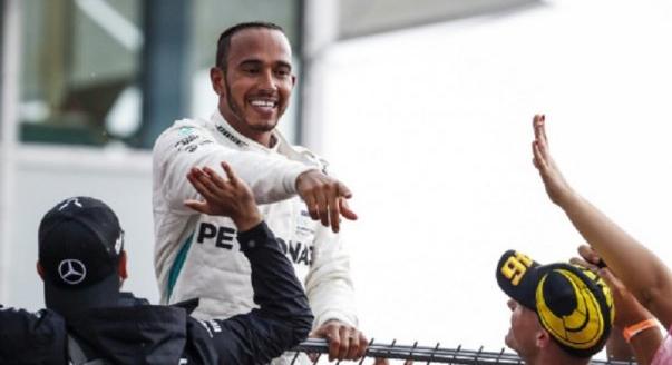 F1-Archív: Hamiltont motiválta a pfujolás
